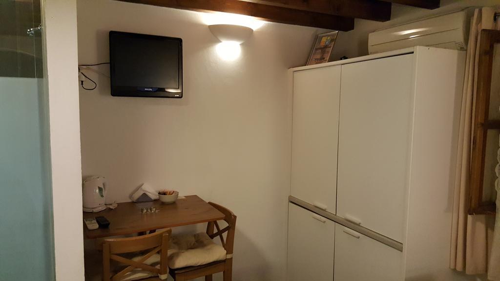 Domus Apartment